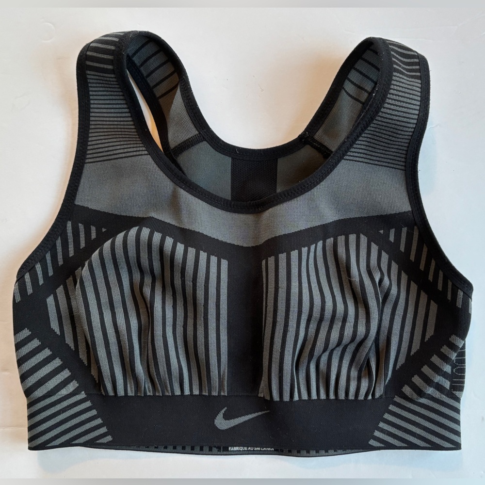 {Nike} FE/NOM Flyknit Compression Sports Bra in Black & Grey - Women's Small